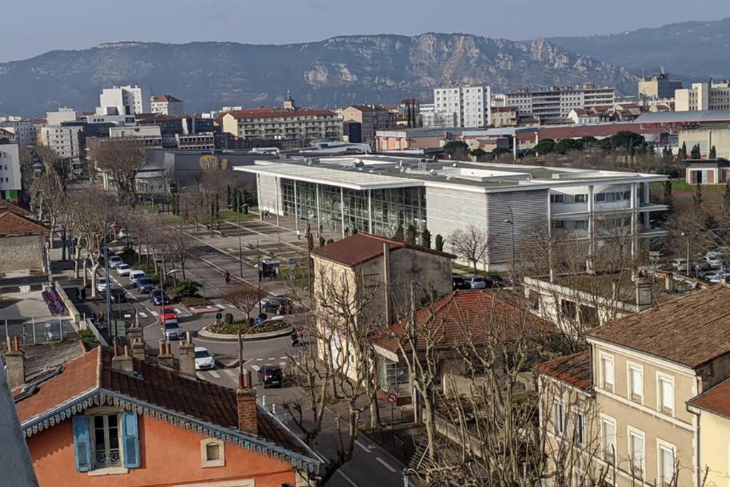 Апартаменты T1 Centre De Valence Валанс Экстерьер фото